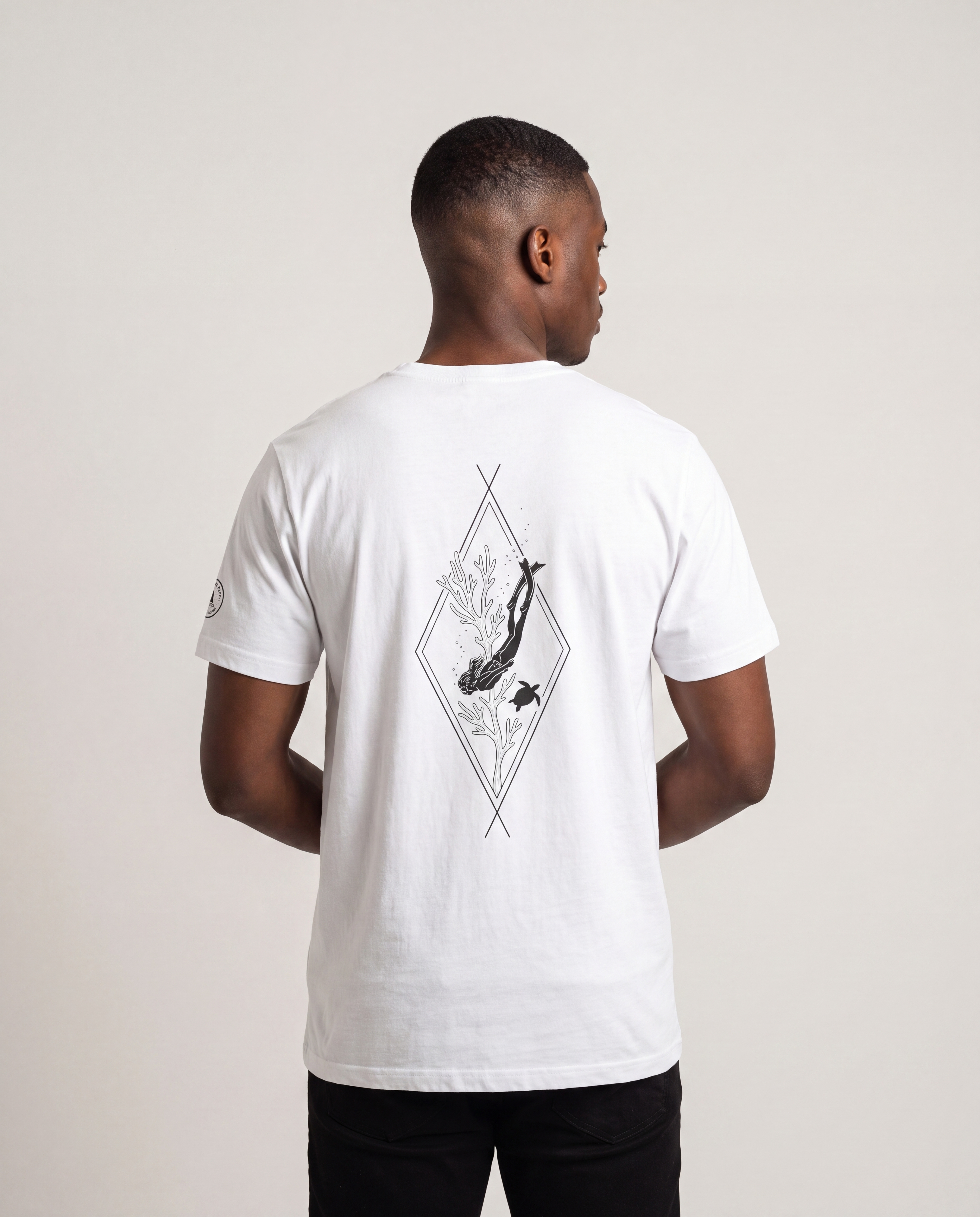 Model wearing the Aruba Freediver & Sea Turtle Tee