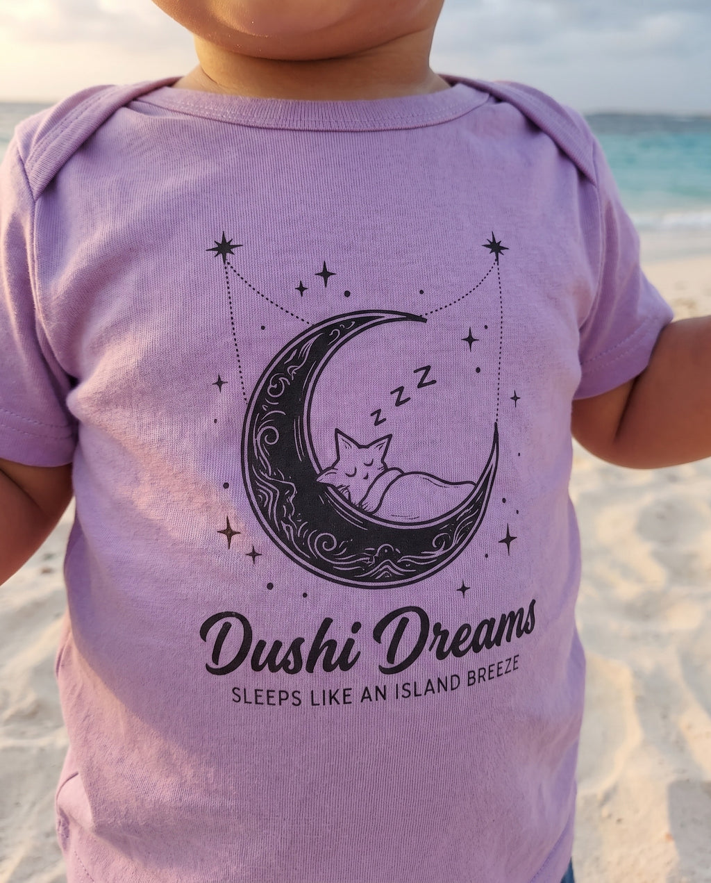 Aruba Dushi Dreams Moon Baby Tee close-up of the design, Lavender