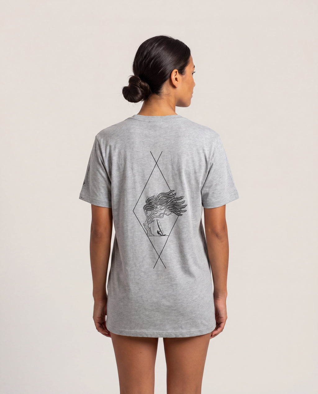 Model wearing the Aruba Divi Divi Windsurfer Tee